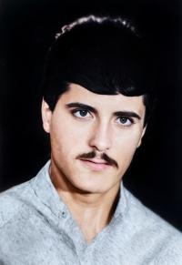 منوچهر اخوان پیشخانی