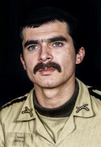 عزیز رزمجوبنه حور